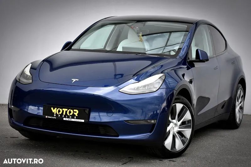 Tesla Model Y Long Range Dual Motor AWD - 1