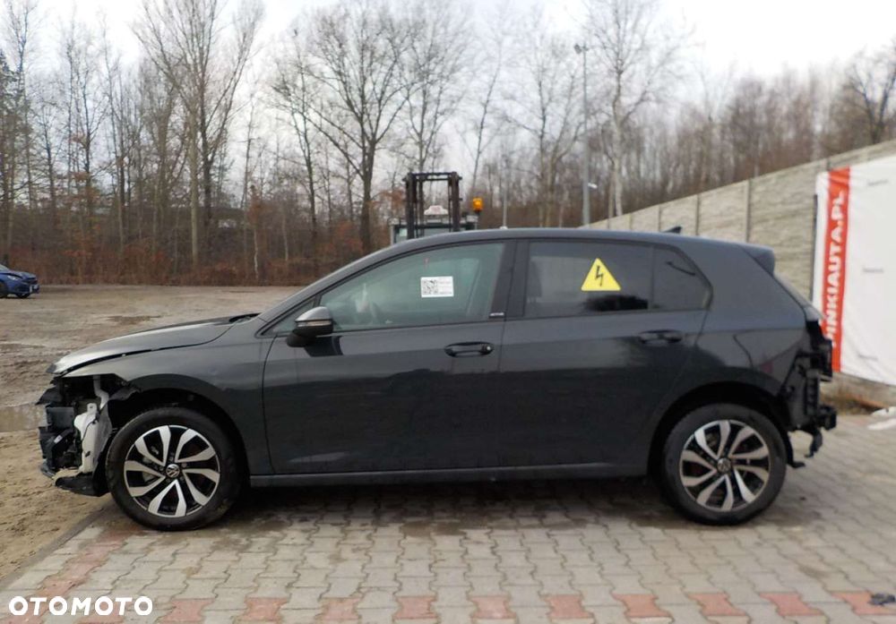 Volkswagen Golf - 12