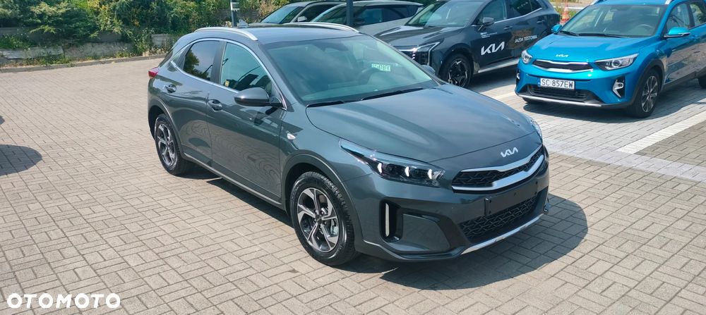 Kia XCeed 1.5 T-GDI M - 4