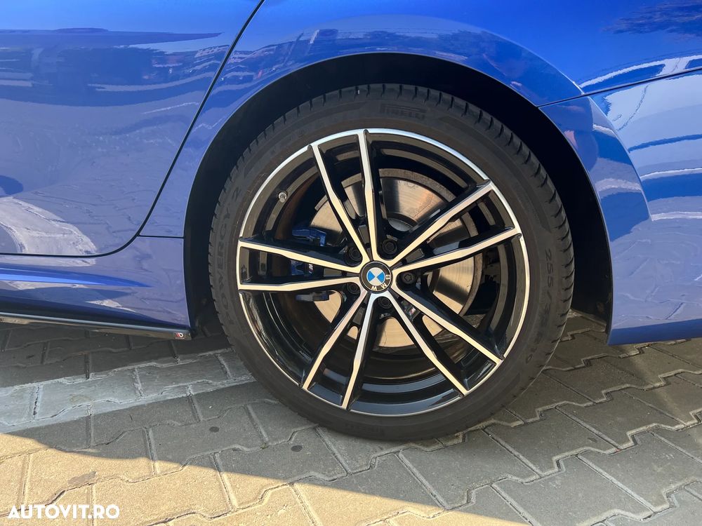 BMW Seria 3 330e Aut. M Sport - 9