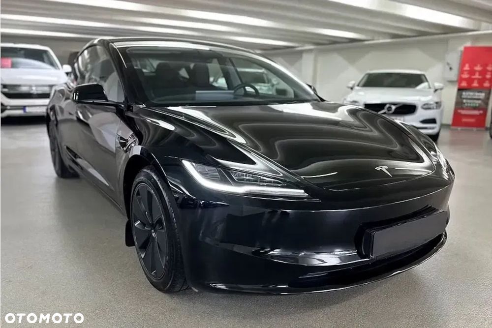 Tesla Model 3 - 5