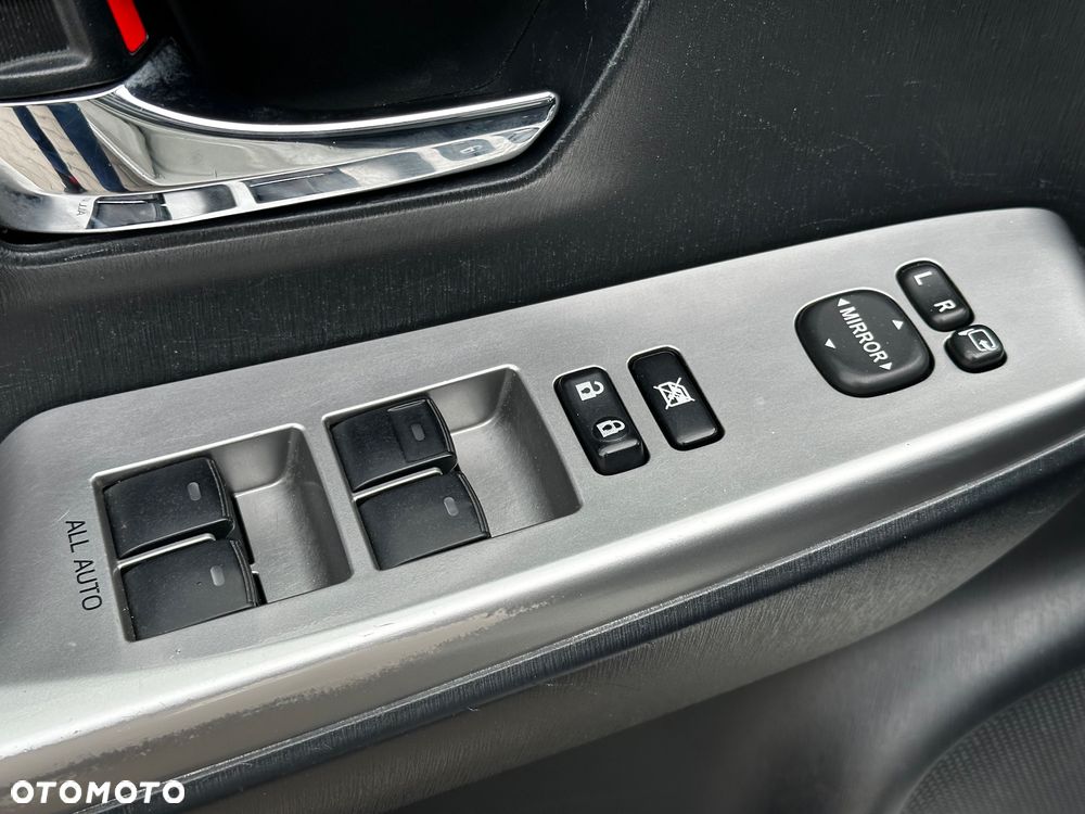 Toyota Prius+ Hybrid 135 Prestige - 17