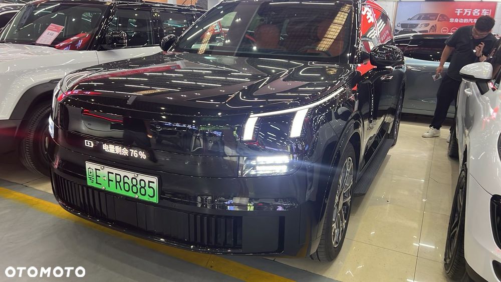 Lynk & Co 900 - 7