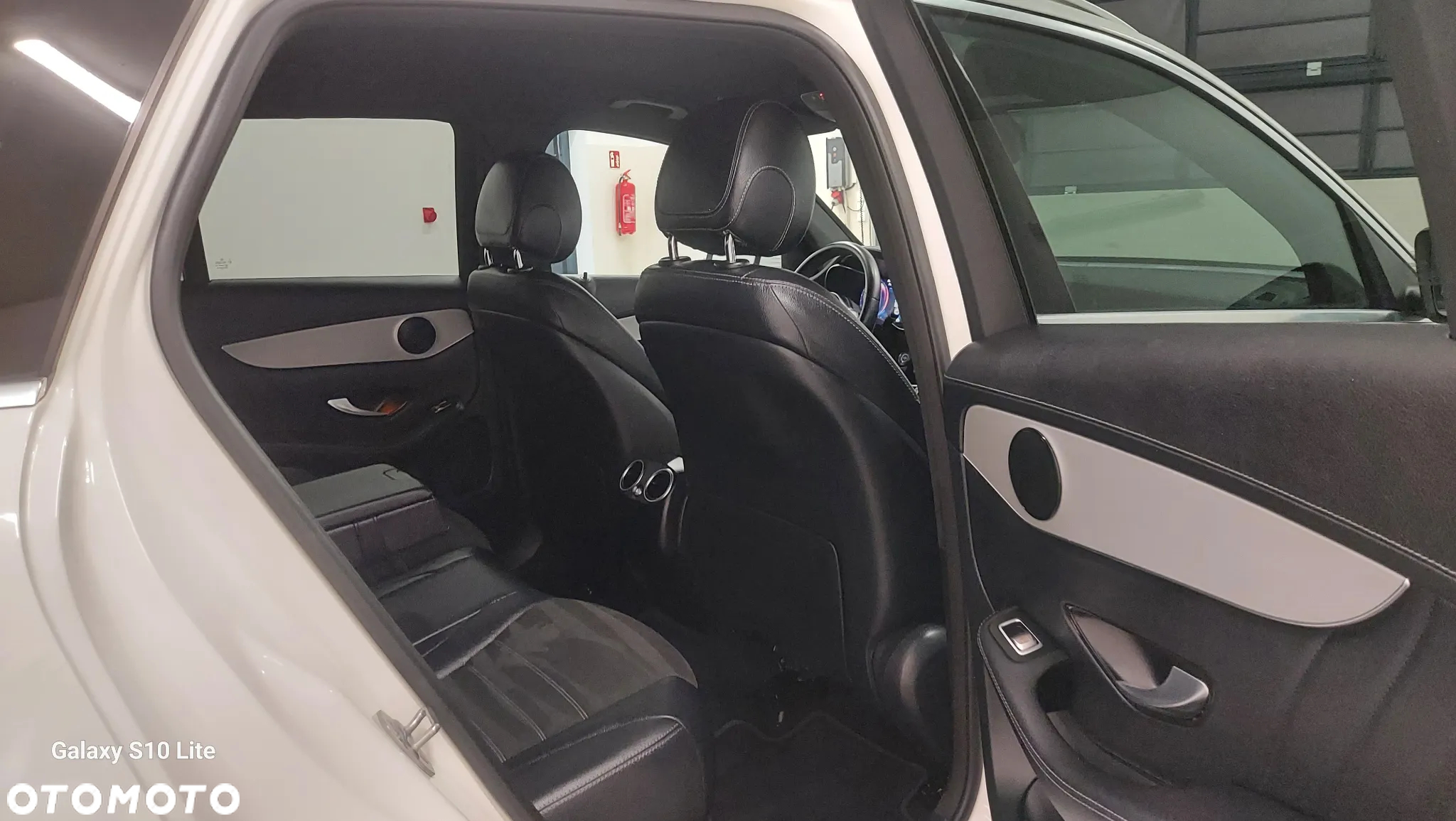 Mercedes-Benz GLC 220 d 4Matic 9G-TRONIC AMG Line - 14