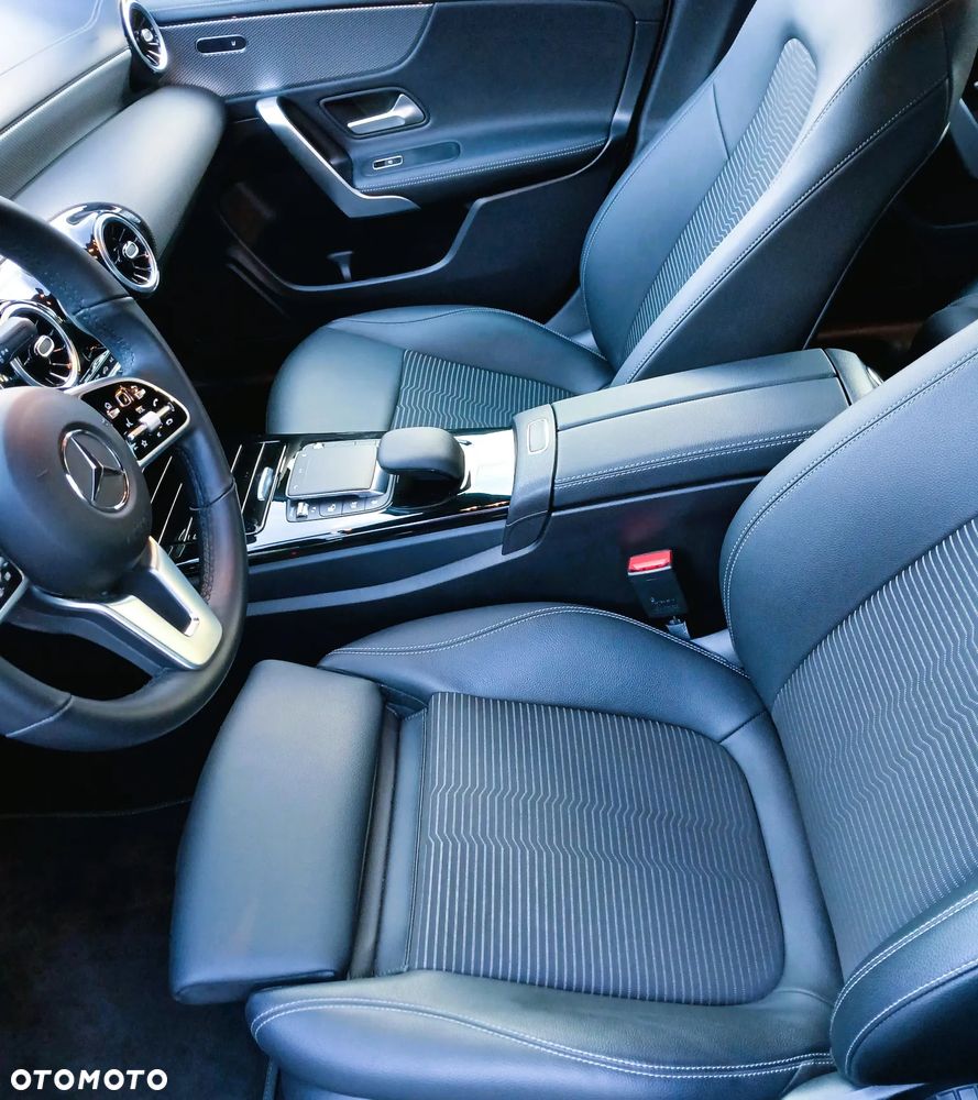 Mercedes-Benz CLA 200 7G-DCT Edition 2022 - 7