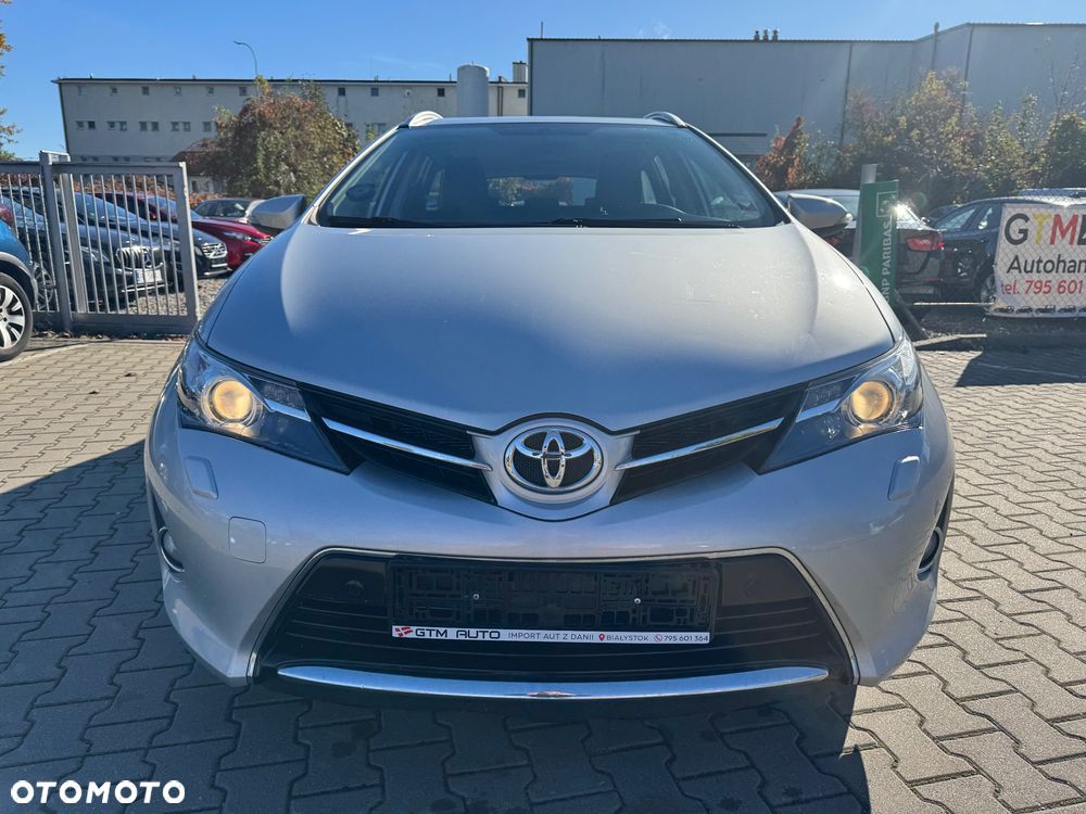 Toyota Auris 1.6 Premium - 19