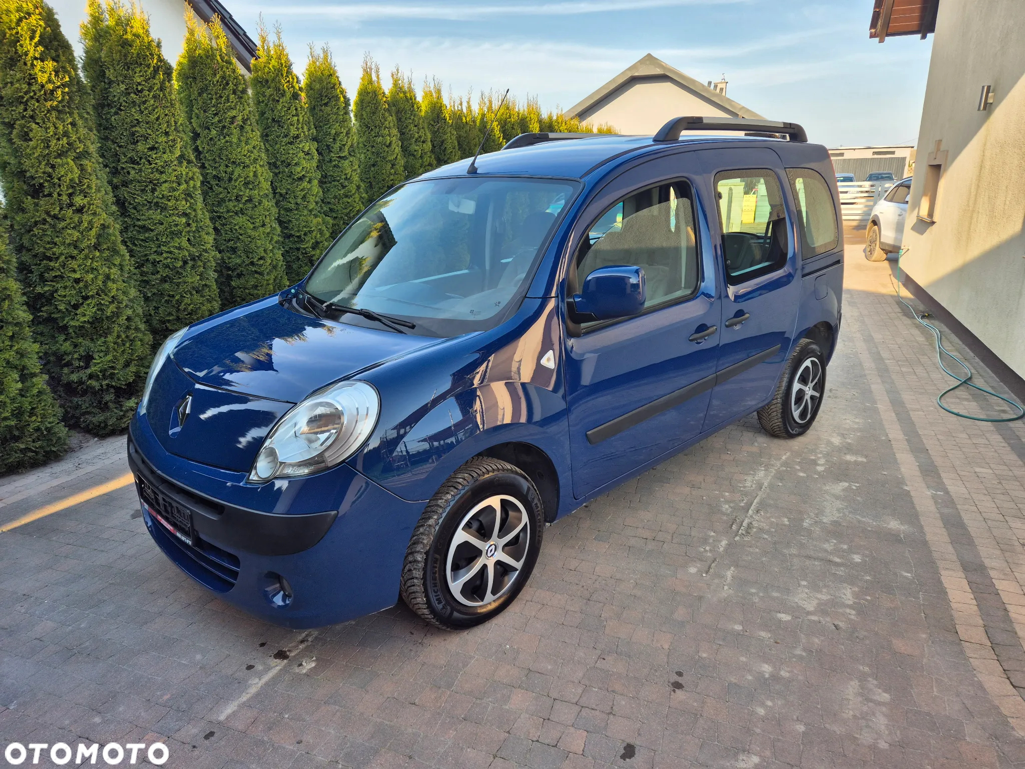 Renault Kangoo 1.6 8V 90 Happy Family - 5
