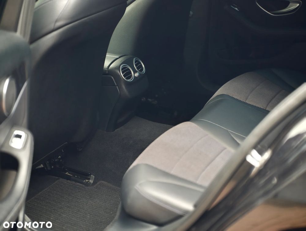 Mercedes-Benz Klasa C 220 d 9G-TRONIC Avantgarde - 10