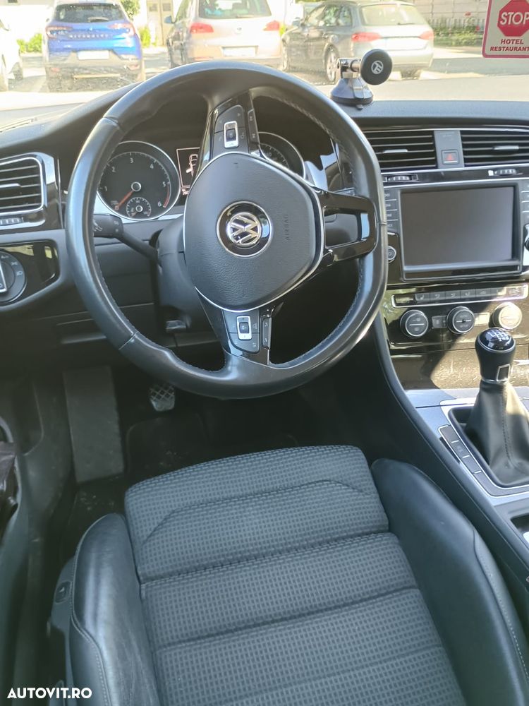 Volkswagen Golf 2.0 TDI Highline - 8