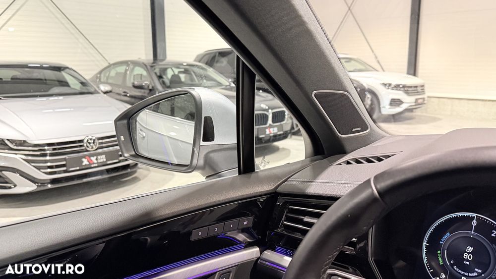 Volkswagen Touareg 3.0 V6 e-Hybrid 4Motion Aut. Elegance - 22