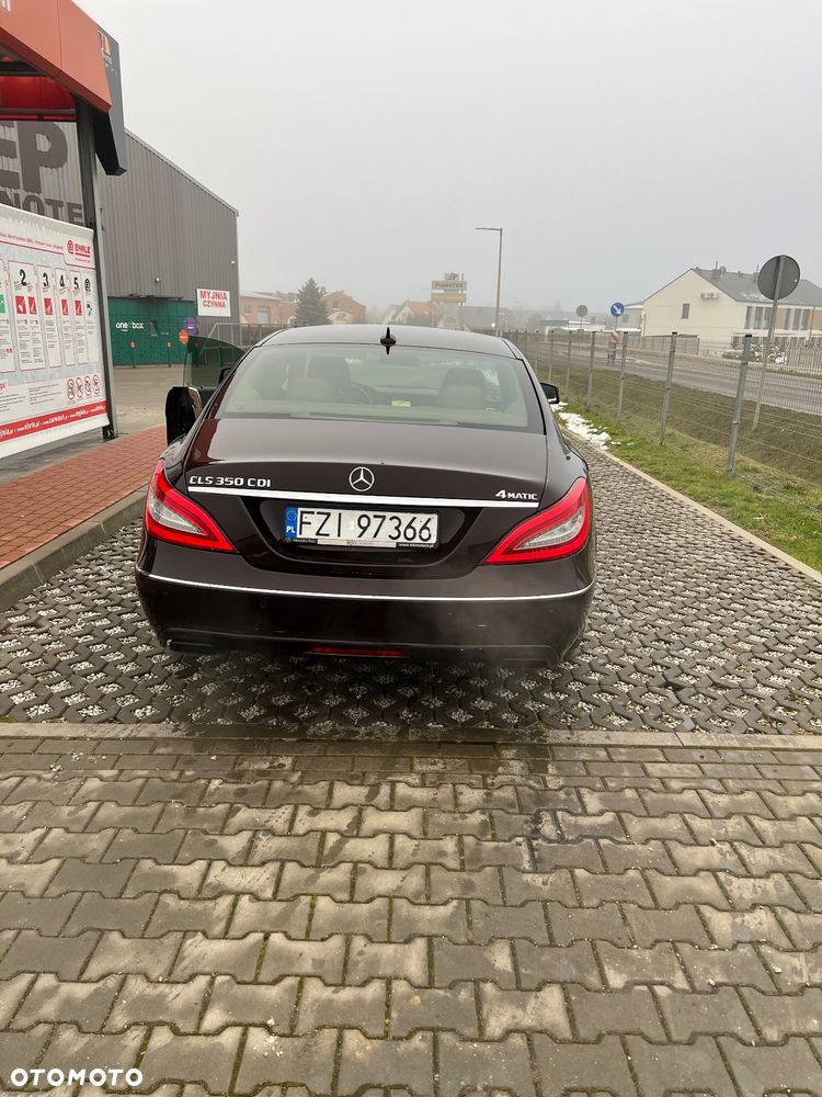 Mercedes-Benz CLS - 4