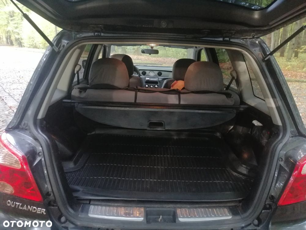 Mitsubishi Outlander 2005 photo 4