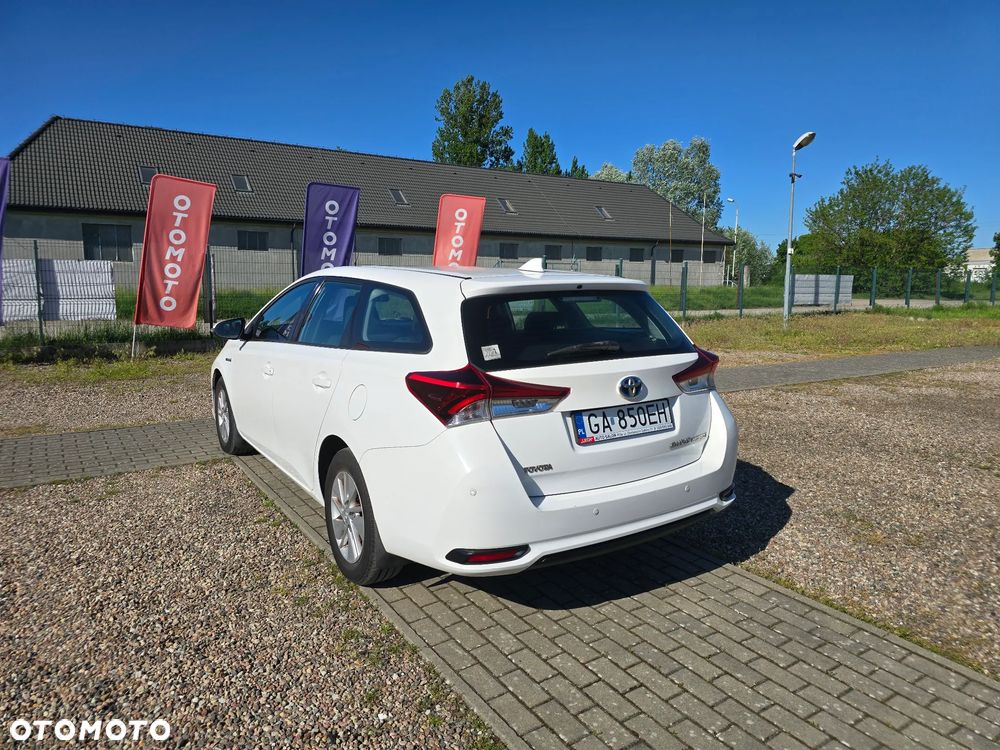 Toyota Auris 1.8 HSD Luna - 8