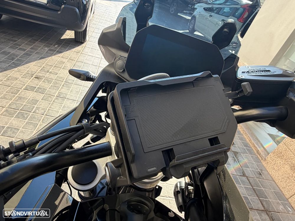 BMW F 750 GS Triple Black - 10