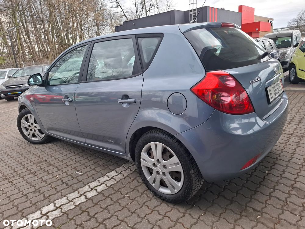 Kia Ceed Cee'd 1.4 Comfort - 22