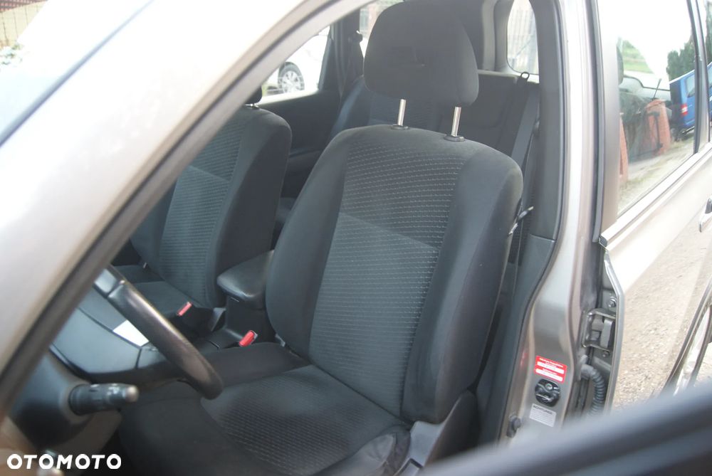 Nissan X-Trail 2.0 dCi 4x4 DPF SE - 8