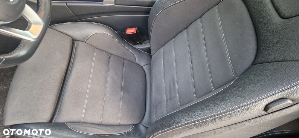 Mercedes-Benz Klasa C 220 d 4Matic 9G-TRONIC AMG Line Plus - 26