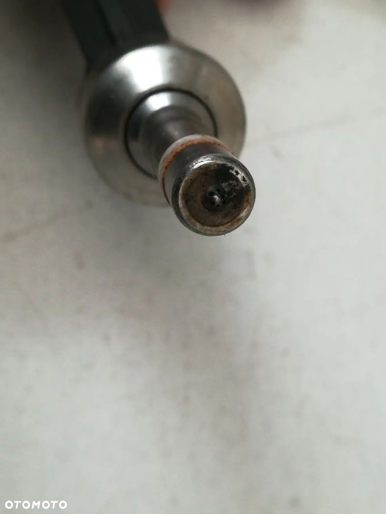 WTRYSKIWACZ 1.2TSI VOLSKWAGEN 03F906036B - 3