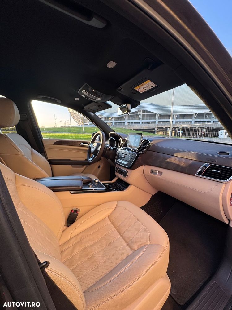 Mercedes-Benz GLE - 11