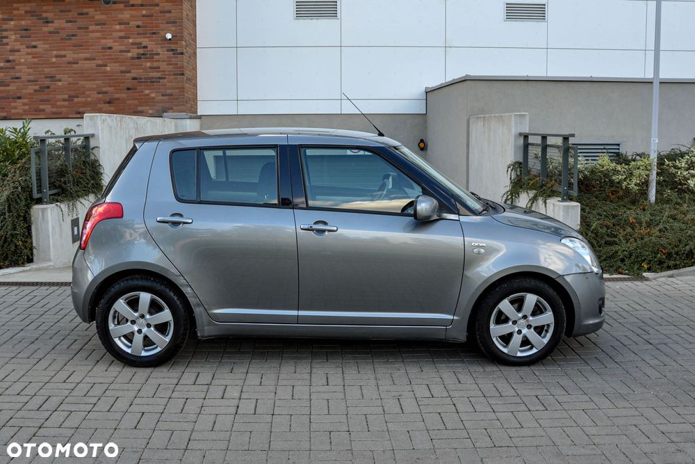 Suzuki Swift 2007 photo 5
