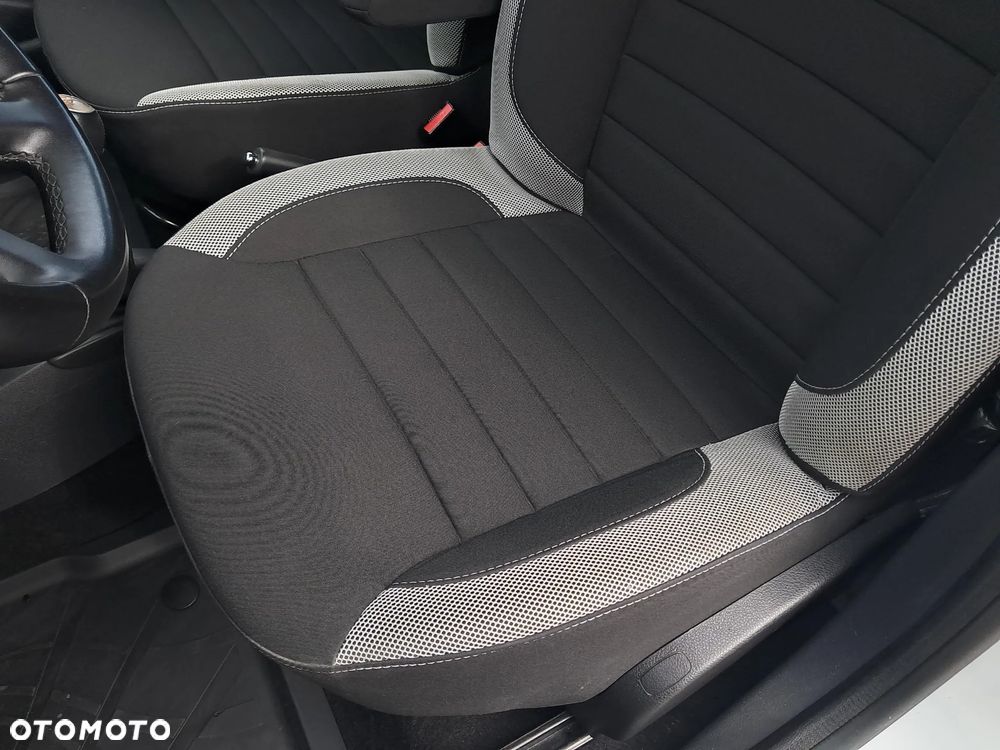 Dacia Lodgy 1.3 TCe Stepway S&S - 12