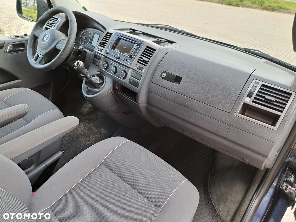 Volkswagen Multivan - 19