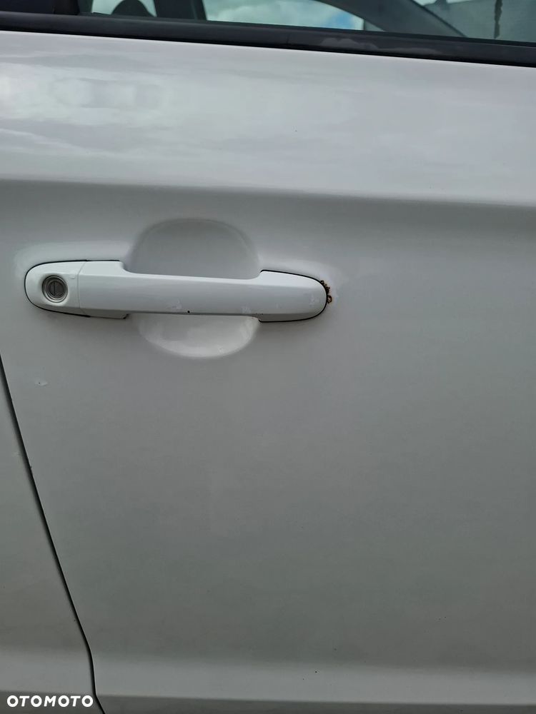 Hyundai i20 - 16