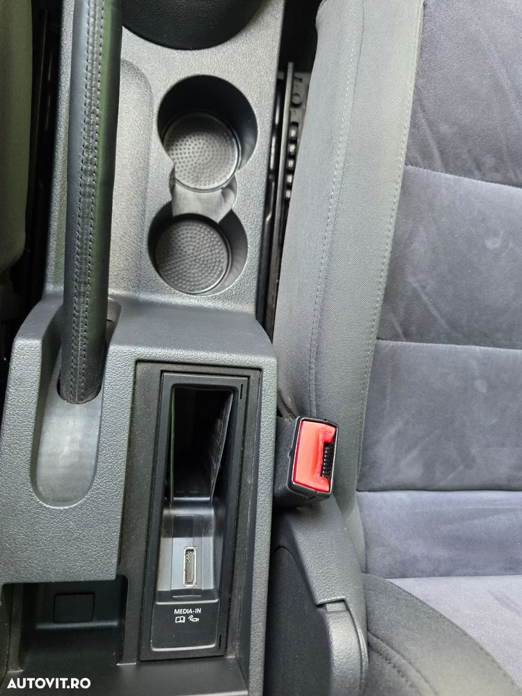 Volkswagen Touran 2.0 TDI Highline DSG - 21