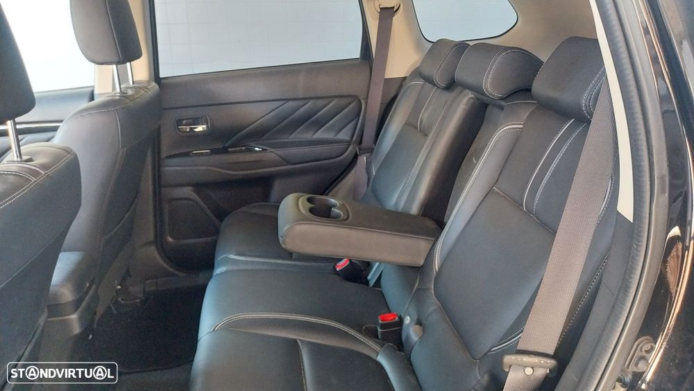 Mitsubishi Outlander 2.0 Intense Navi - 14