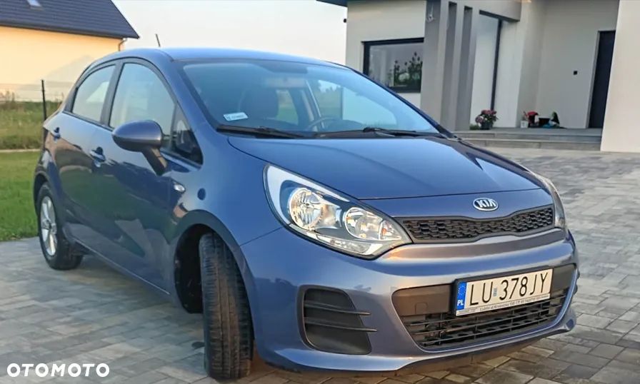 Kia Rio 1.2 L - 1