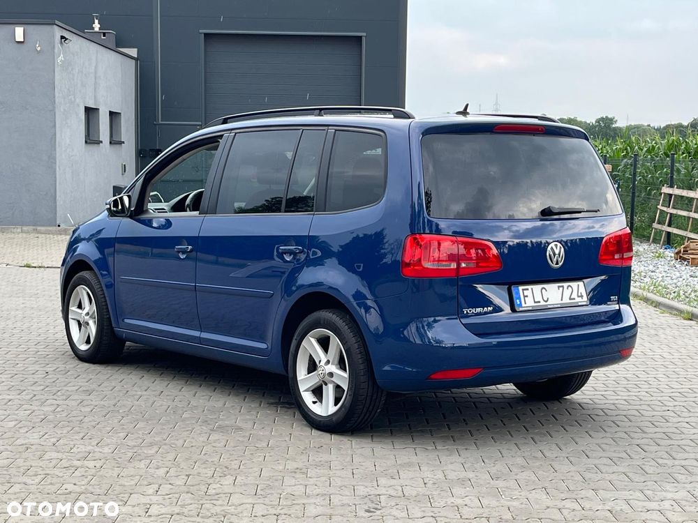 Volkswagen Touran - 5