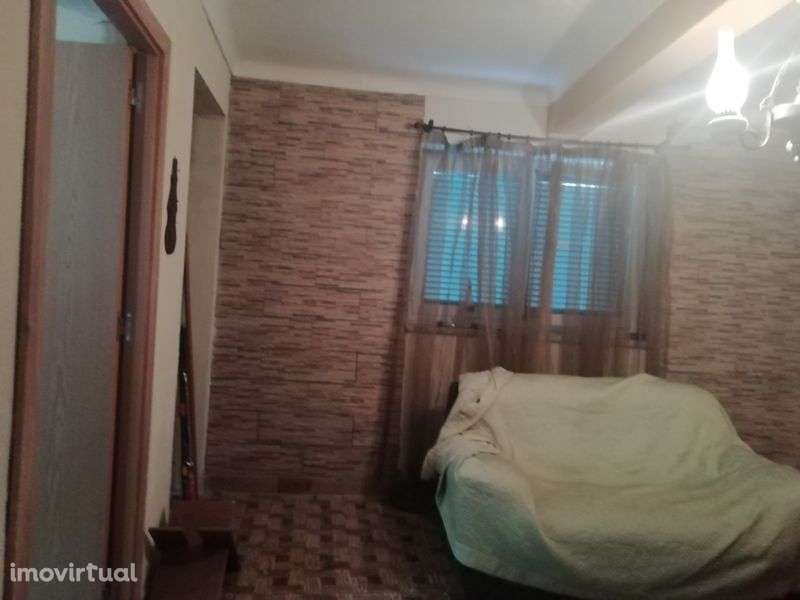 Alugo vivenda tipo T1 mobilada - Grande imagem: 5/6