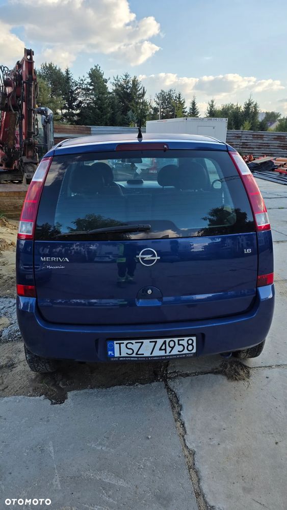 Opel Meriva 1.6 16V (Essentia) - 8