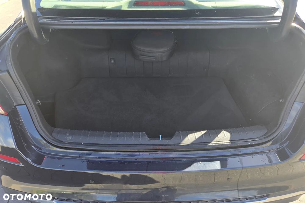 Kia Optima Plug-in Hybrid - 12