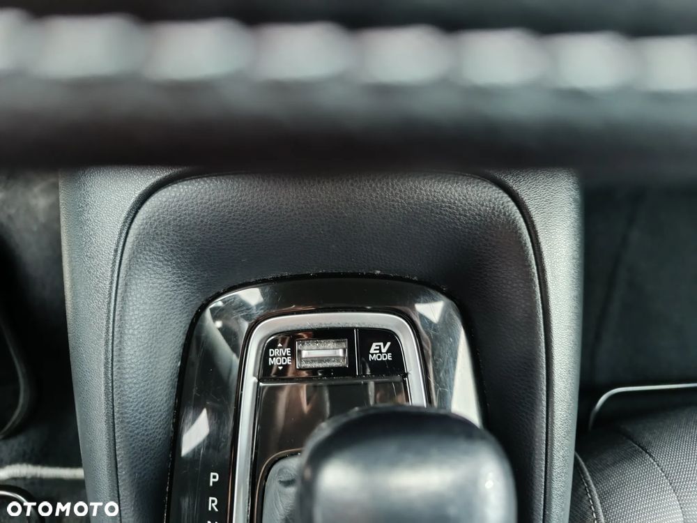 Toyota Corolla 1.8 Hybrid Comfort - 21