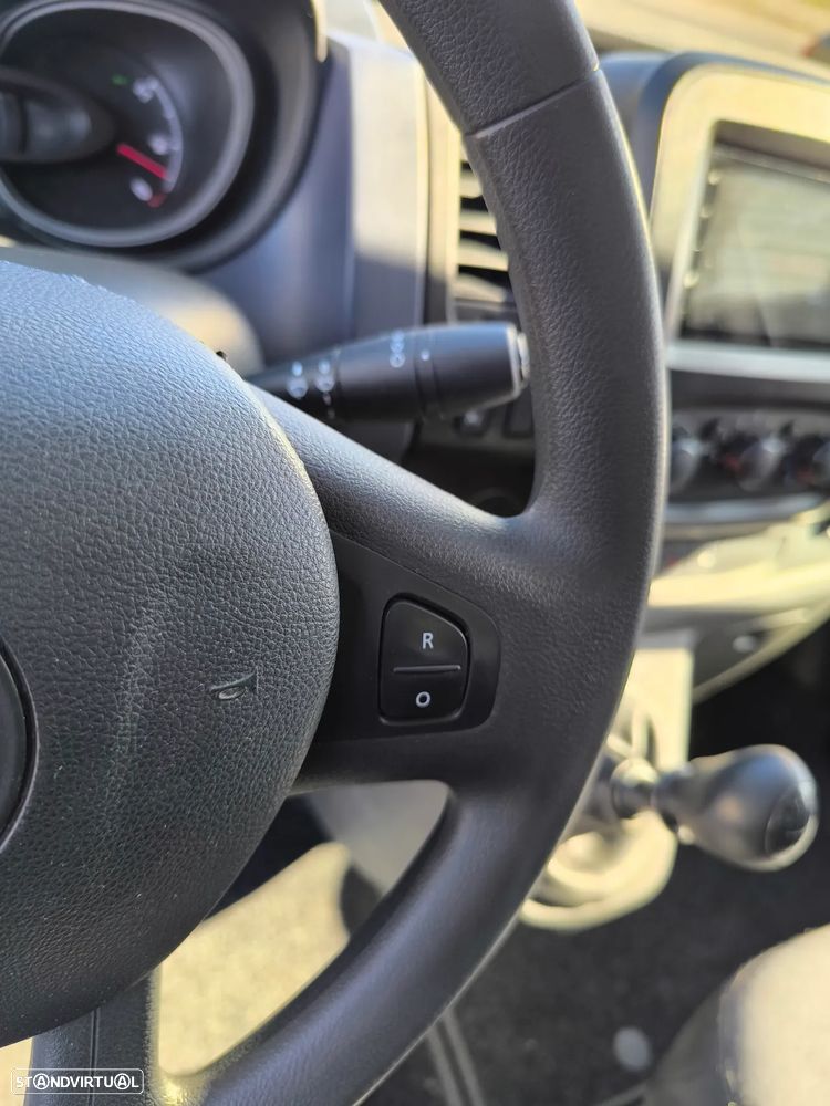 Opel Vivaro - 26
