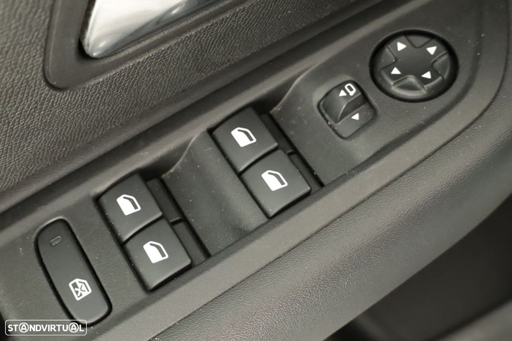 Citroën C4 1.2 PureTech Plus EAT8 - 19