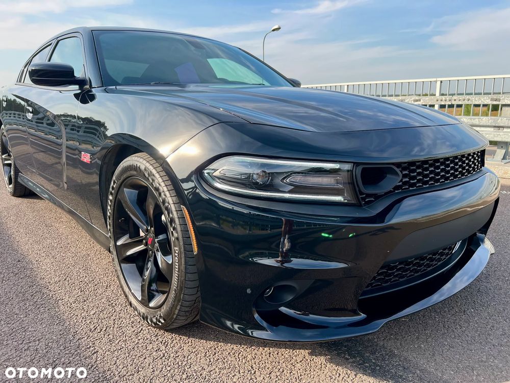 Dodge Charger 5.7 R/T - 17