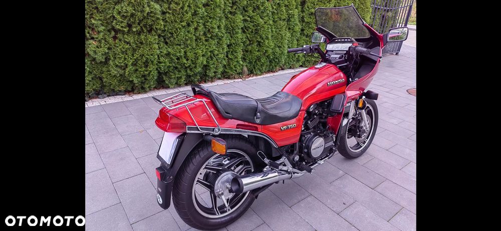 Honda VF - 3