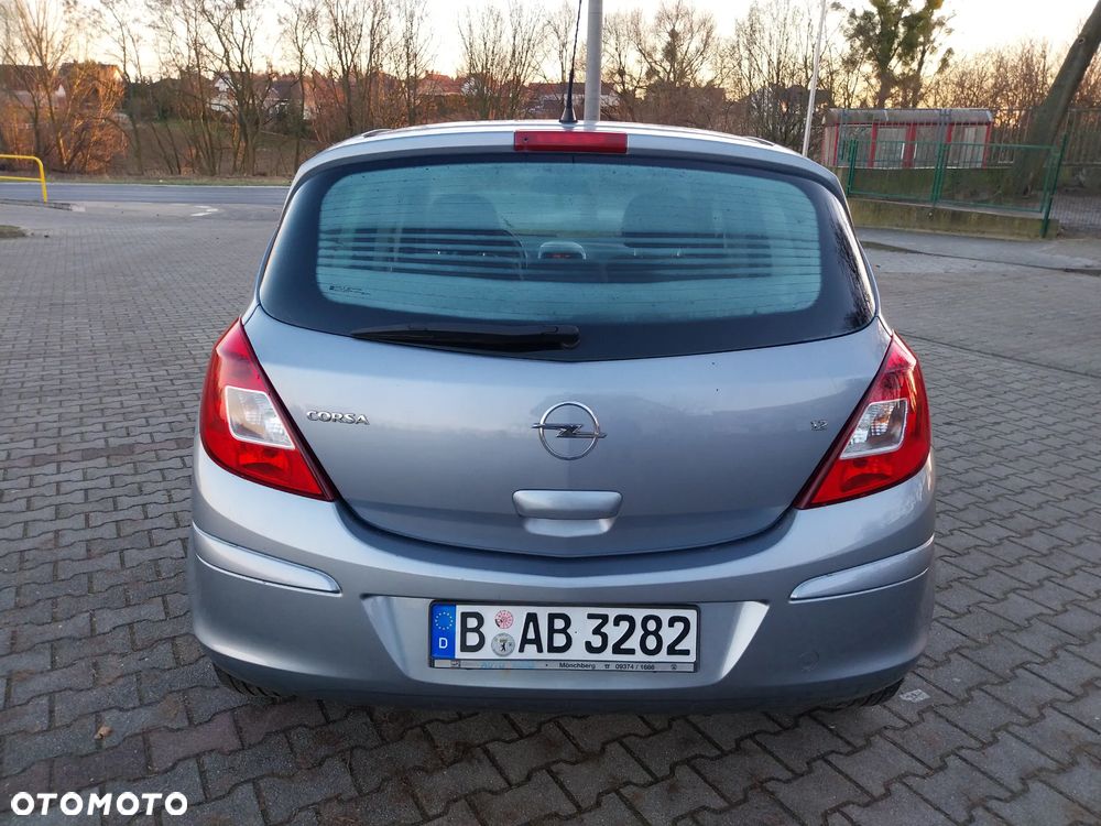Opel Corsa 1.2 16V Edition - 9