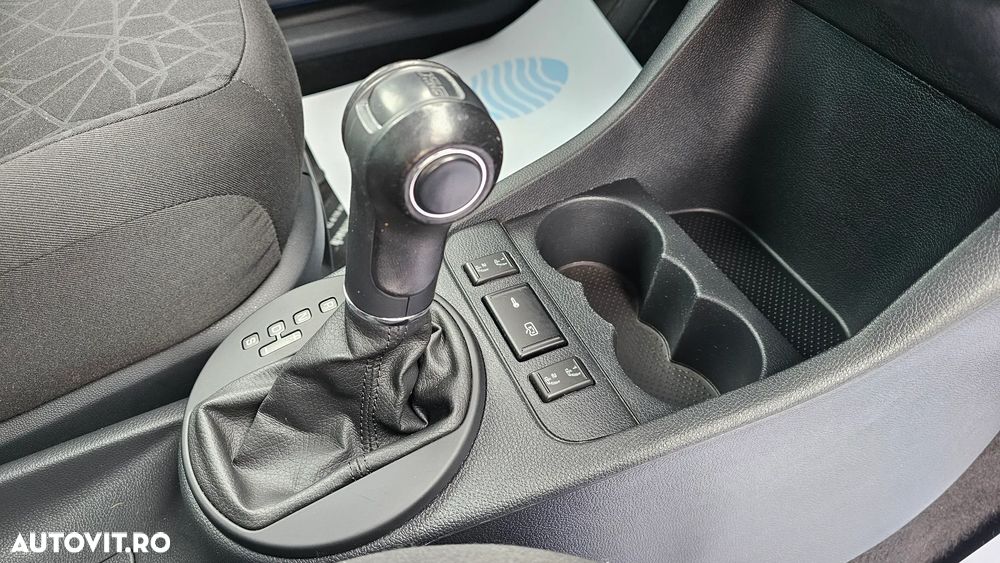 Skoda Fabia 1.2 TSI DSG FAMILY - 12