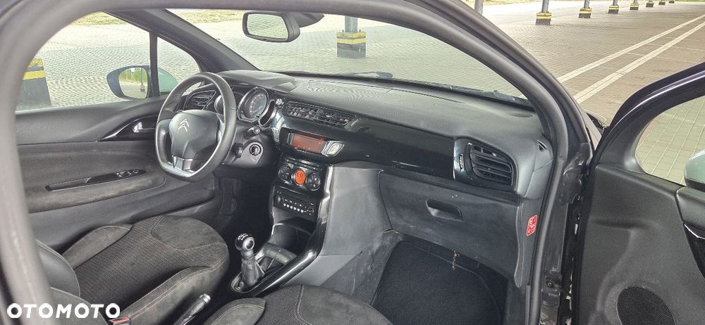 Citroën DS3 HDi 90 FAP (99g) SoChic - 17