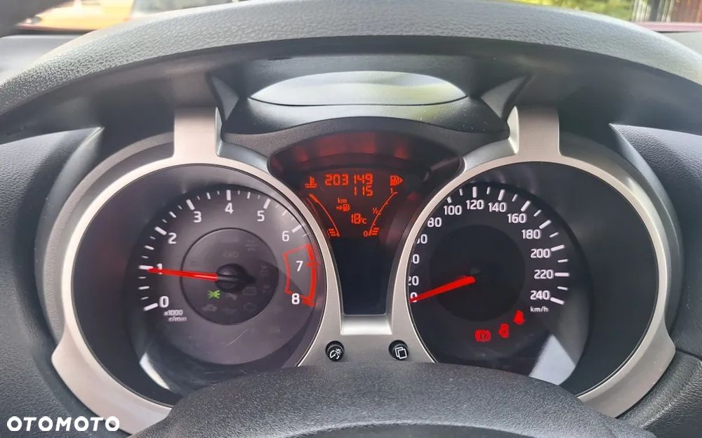 Nissan Juke 1.6 Visia - 14