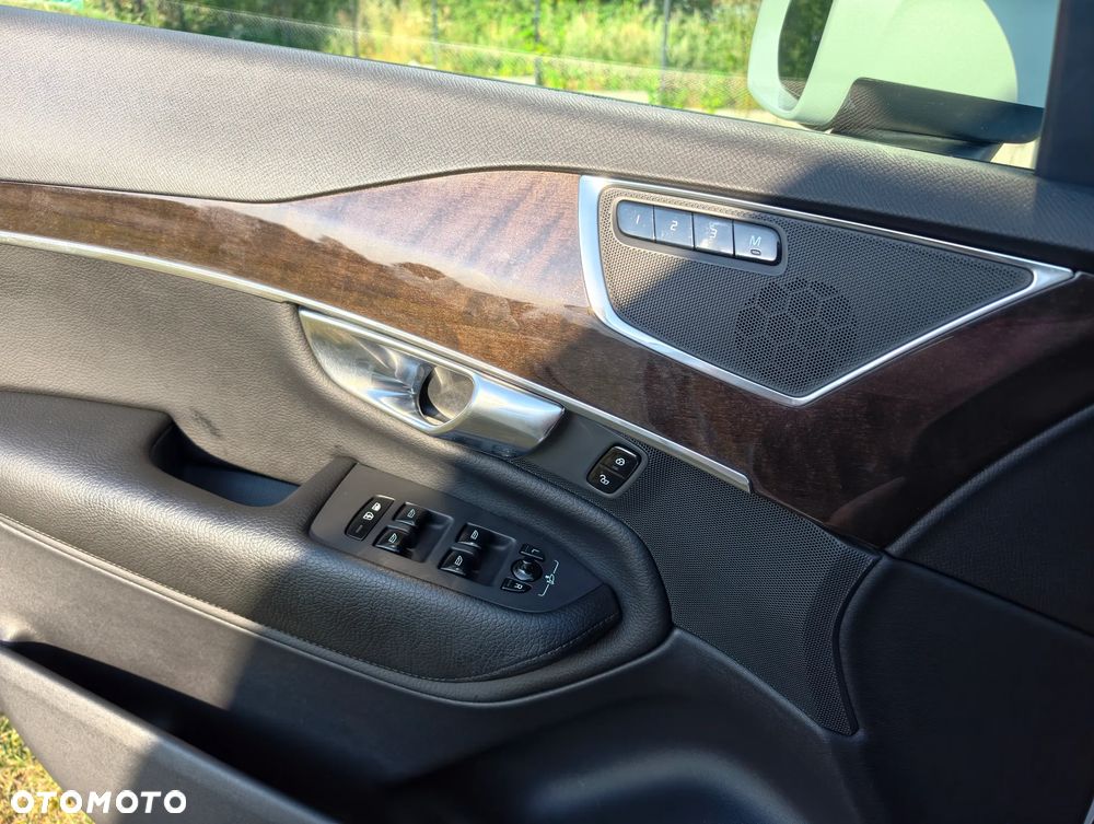 Volvo XC 90 T5 AWD Momentum 7os - 11