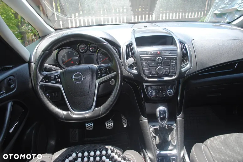 Opel Zafira - 11