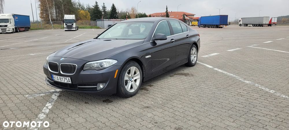 BMW Seria 5 528i xDrive - 5