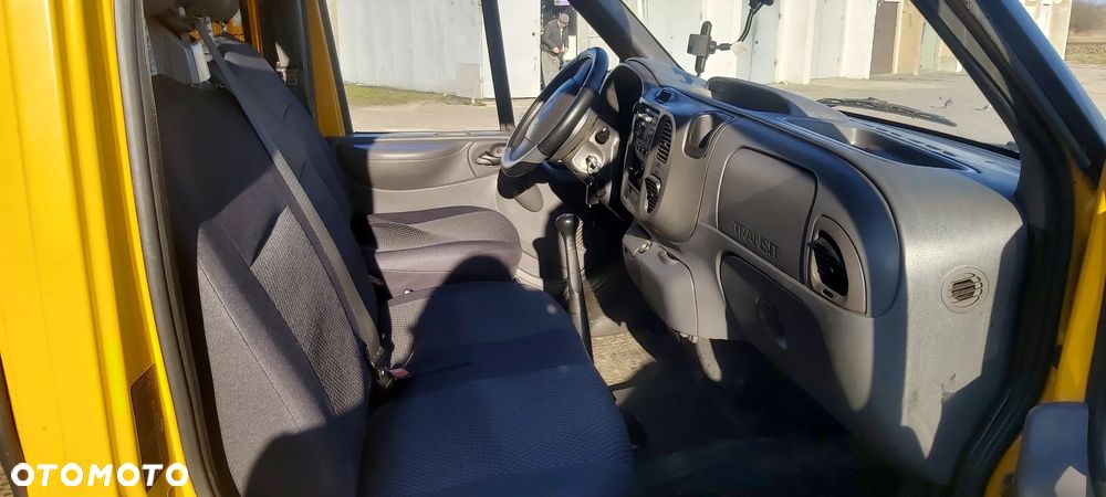Ford Transit - 12