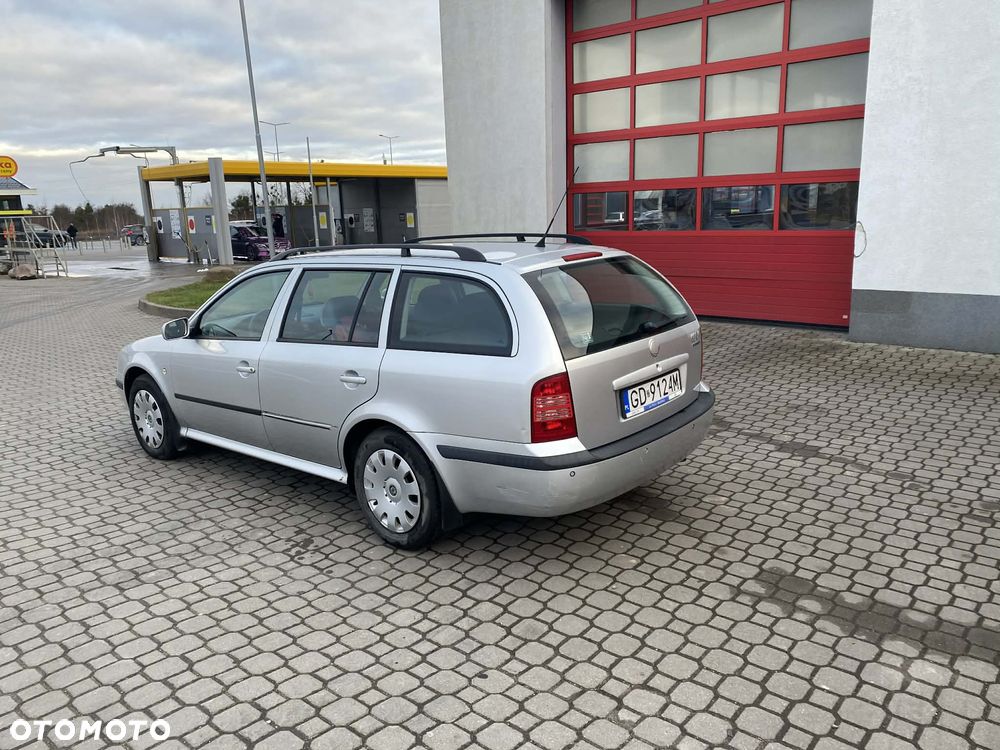 Skoda Octavia 1.6 Tour Plus Ice - 5