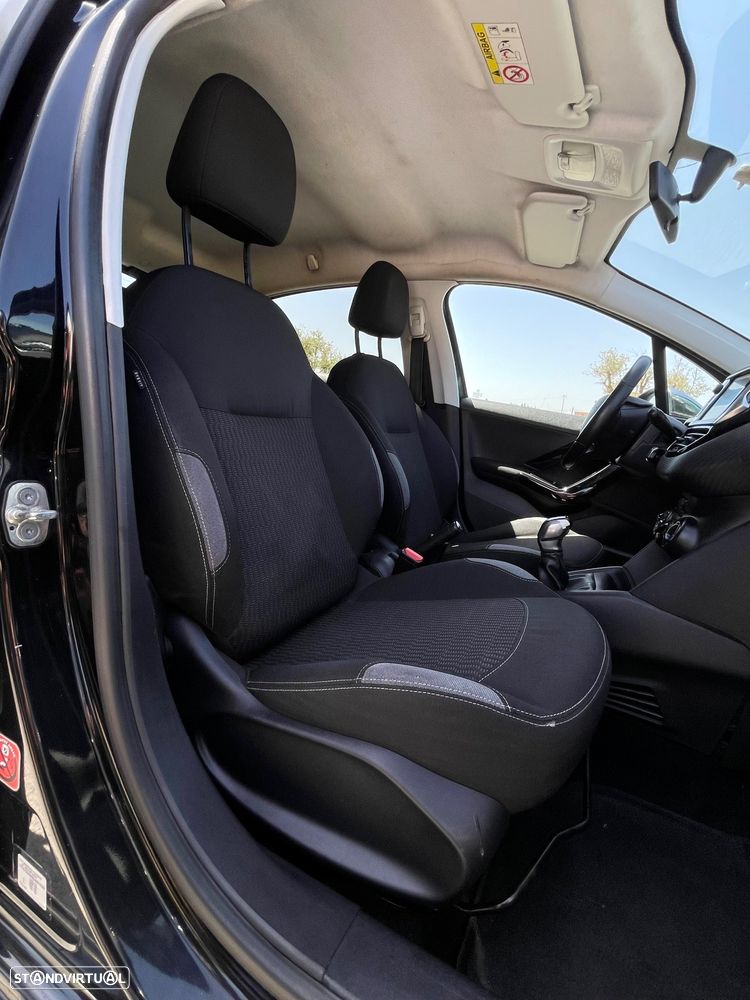 Peugeot 208 1.6 BlueHDi Style - 11