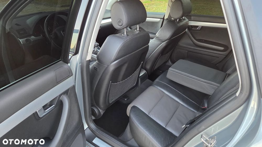 Audi A4 Avant 2.0 TDI DPF quattro - 16